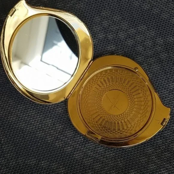 Vintage Elgin American Heart Compact